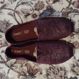 Brand New! Toms womens Alpargata. Size 8.5 Cabernet Glitter